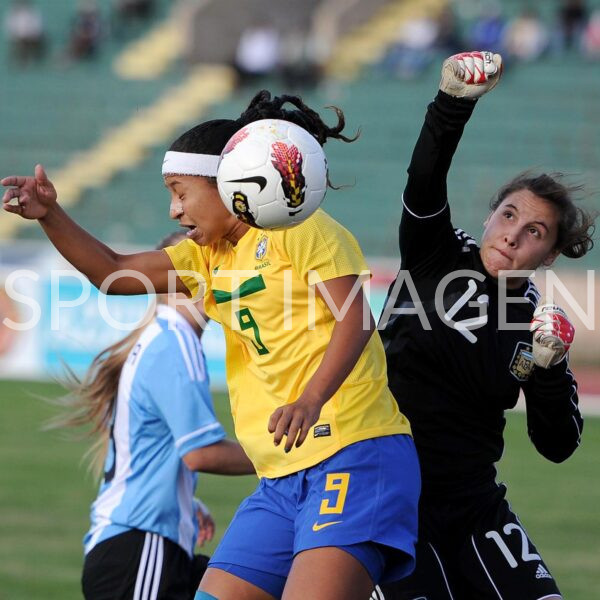 Águilas doradas vs lobas fc